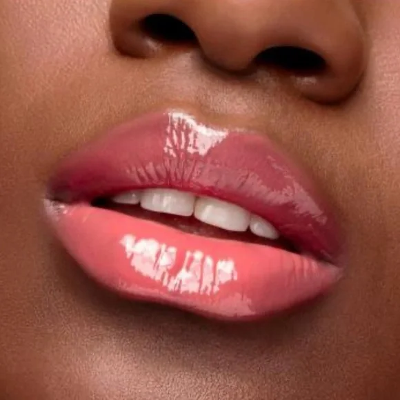 NEW Stranger Things x MAC Limited Edition Lipglass Excellent Erica Pink - Picture 3 of 10